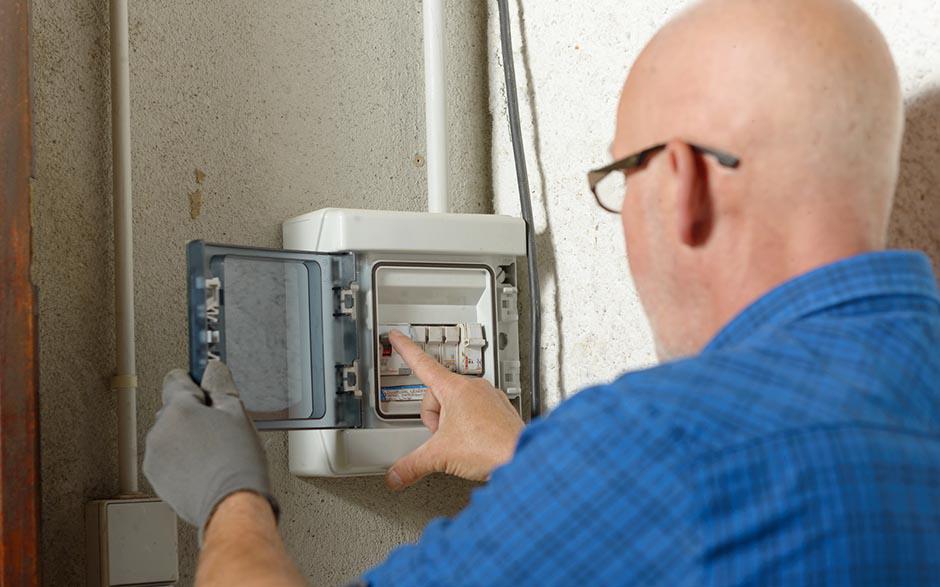 prix dépannage électrique Plaisir